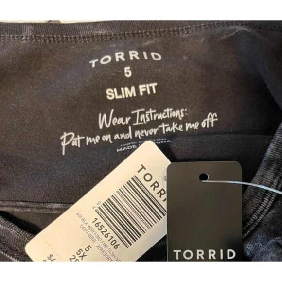 Torrid +5 Black Aged Slashed Neck Find Your Fire Graphic Eagle Short Sleeve Tee - Picture 6 of 6